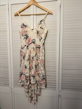 Floral Lace High-Low Sundress in Blush and Cream